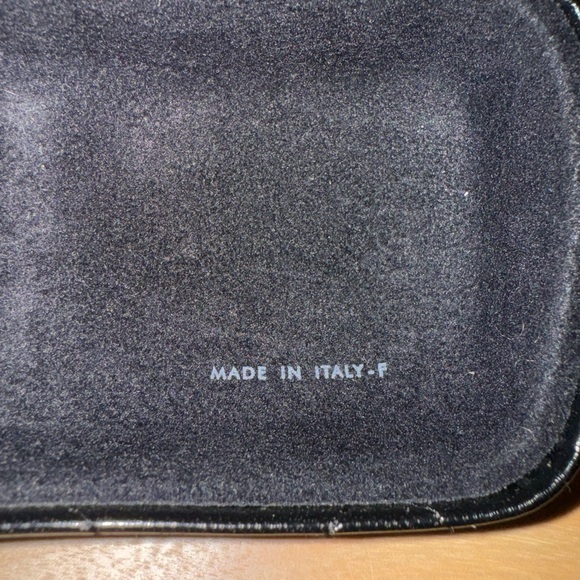 Gorgeous Authentic Chanel sunglasses - Picture 11 of 15